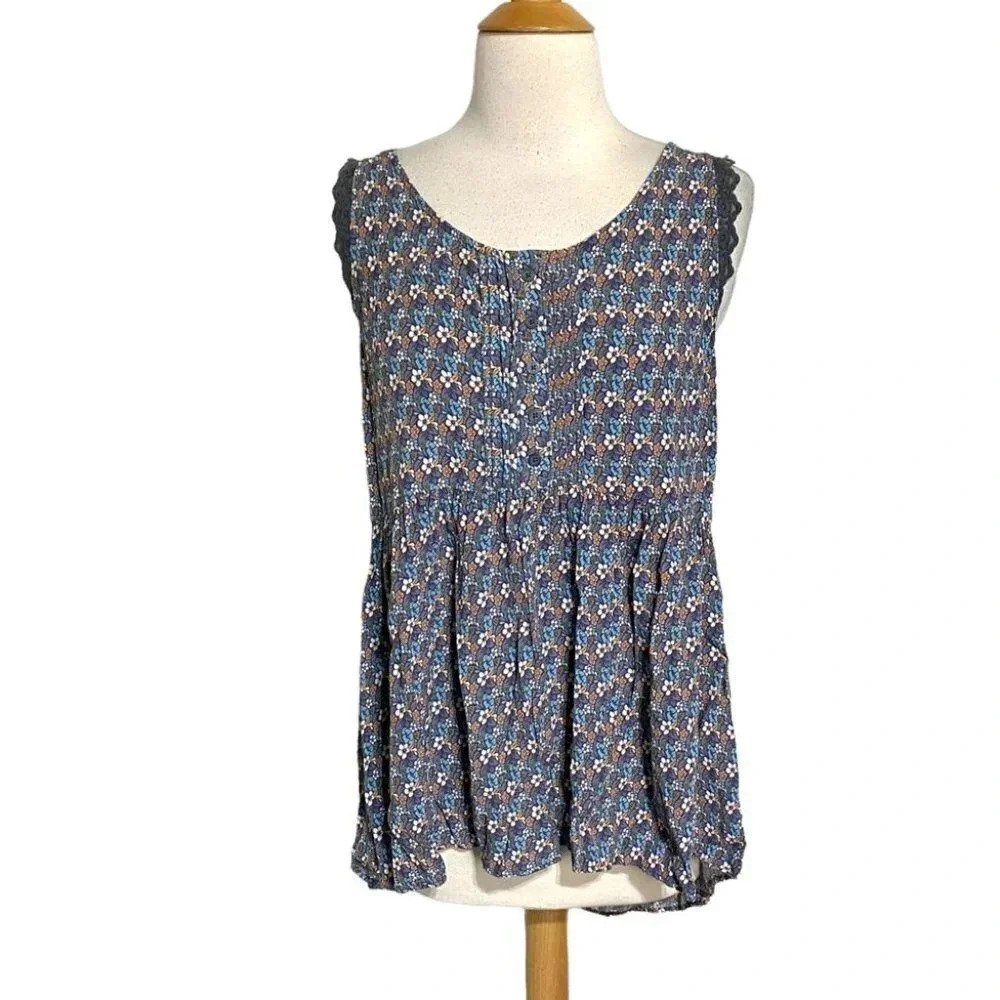 Lauren‎ Conrad Babydoll Tank Top Medium Blue Floral Lace Trim Boho Sleeveless